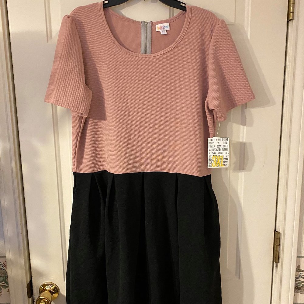 NWT 3XL LuLaRoe Pink and Black Amelia